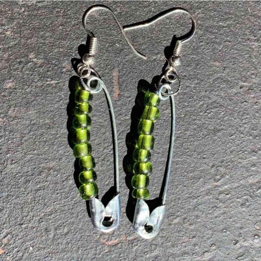 GREEN SAFETY PIN EARRINGS